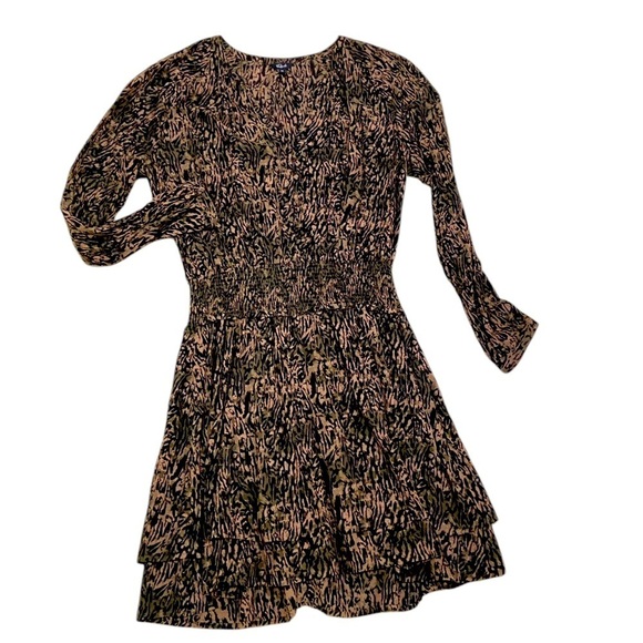 Rails Jasmine olive static printed v neck smocked waist mini tiered dress medium - Picture 6 of 16